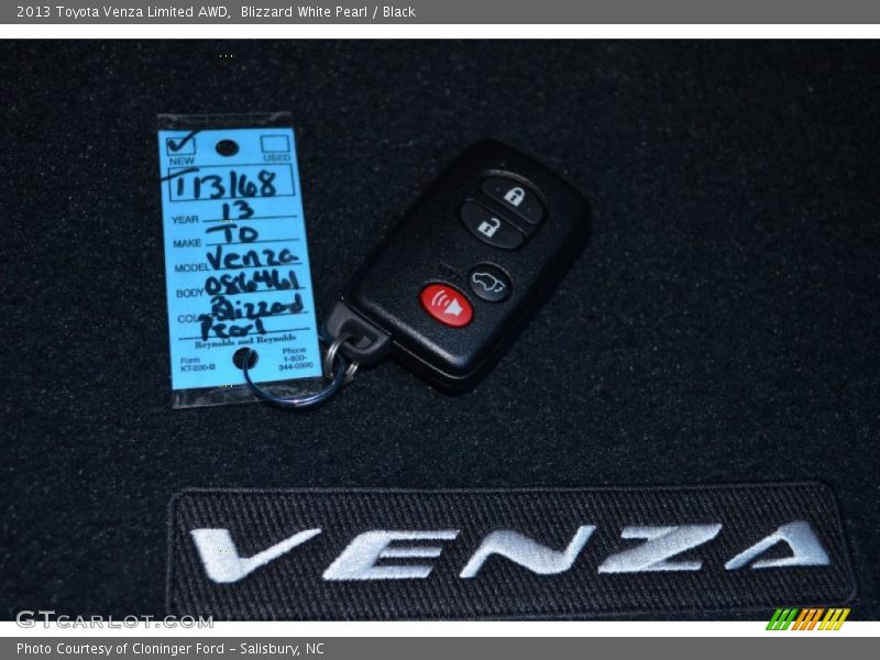 Blizzard White Pearl / Black 2013 Toyota Venza Limited AWD