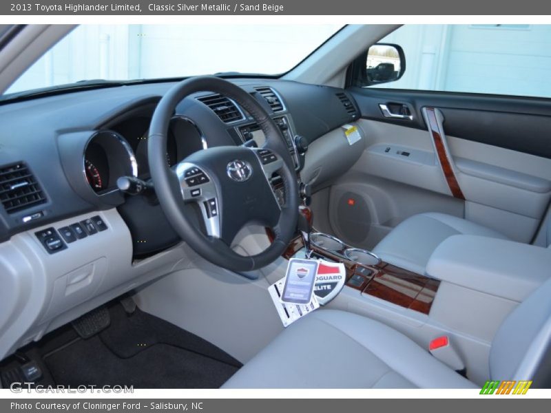 Classic Silver Metallic / Sand Beige 2013 Toyota Highlander Limited