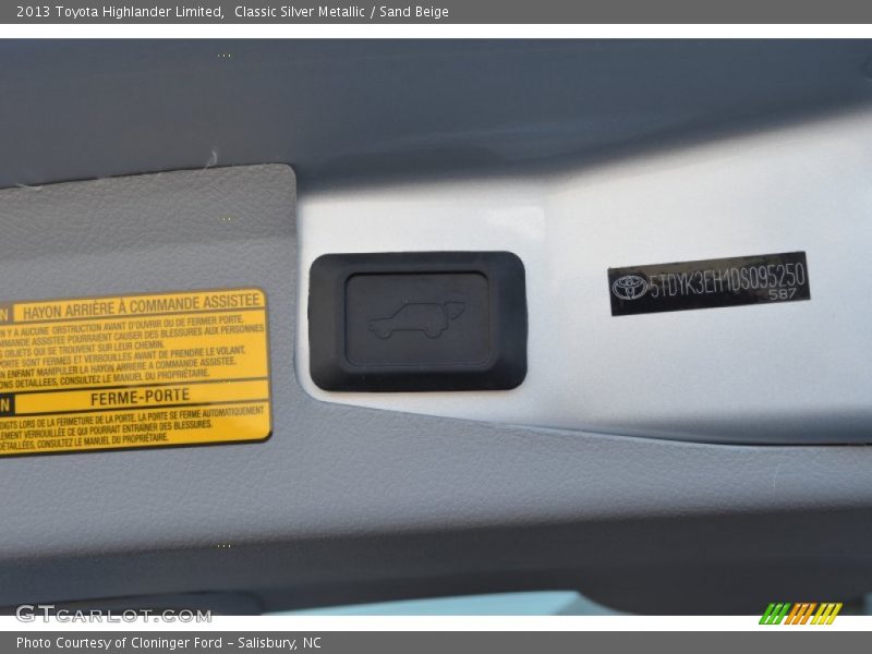 Classic Silver Metallic / Sand Beige 2013 Toyota Highlander Limited