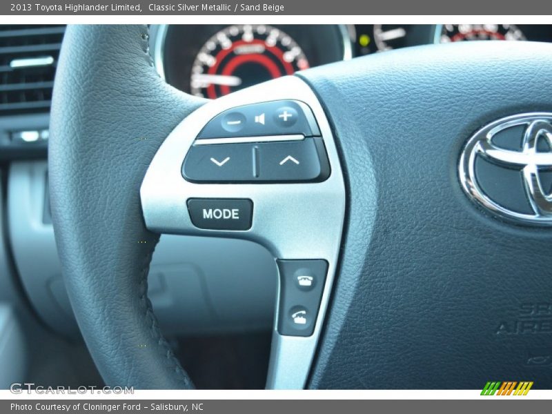 Classic Silver Metallic / Sand Beige 2013 Toyota Highlander Limited