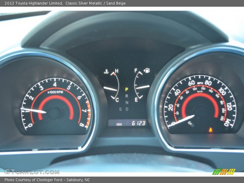 Classic Silver Metallic / Sand Beige 2013 Toyota Highlander Limited
