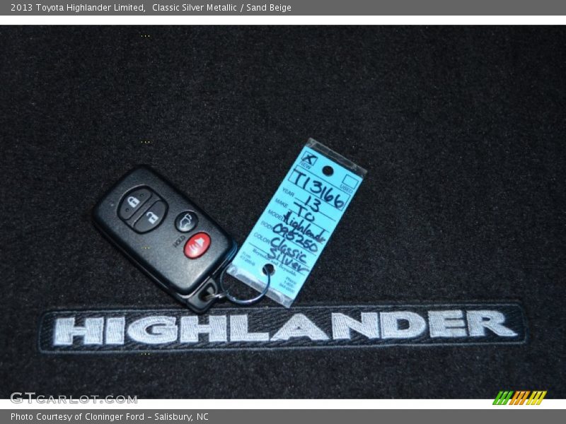 Classic Silver Metallic / Sand Beige 2013 Toyota Highlander Limited