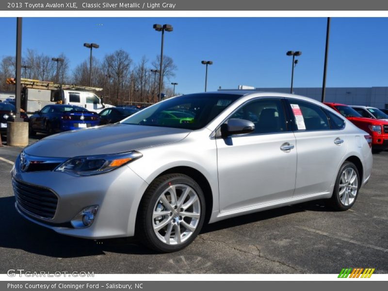 Classic Silver Metallic / Light Gray 2013 Toyota Avalon XLE
