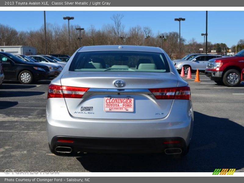Classic Silver Metallic / Light Gray 2013 Toyota Avalon XLE