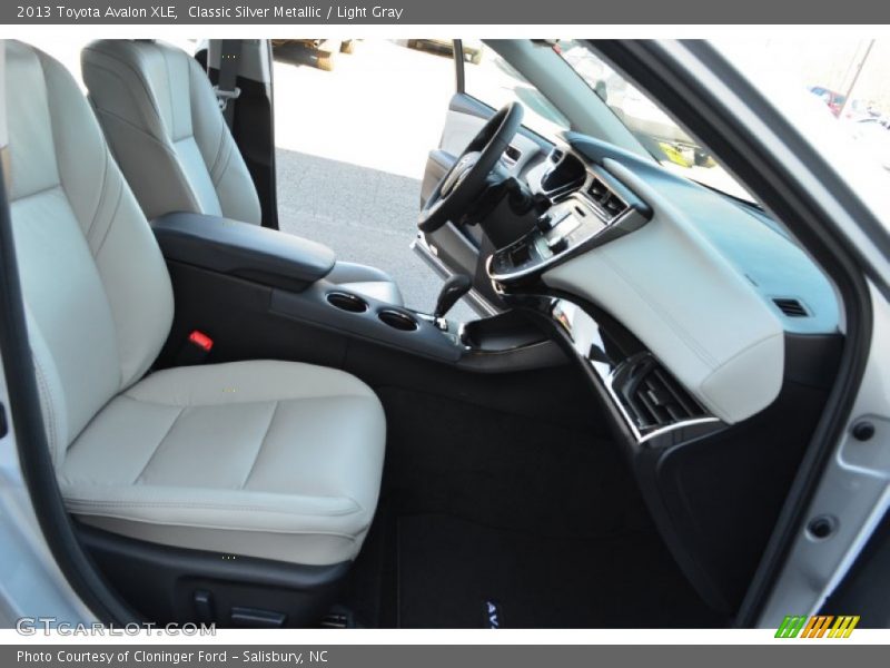 Classic Silver Metallic / Light Gray 2013 Toyota Avalon XLE