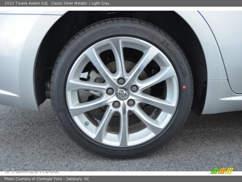 Classic Silver Metallic / Light Gray 2013 Toyota Avalon XLE