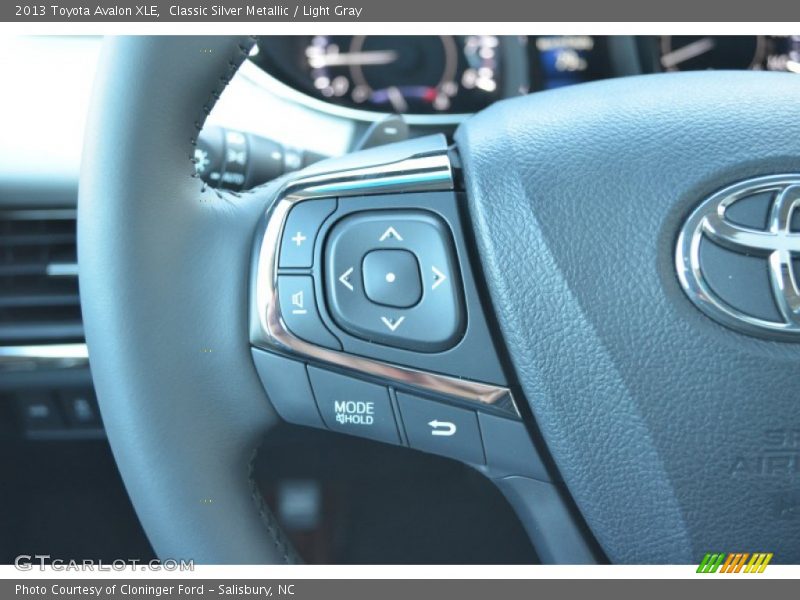Classic Silver Metallic / Light Gray 2013 Toyota Avalon XLE