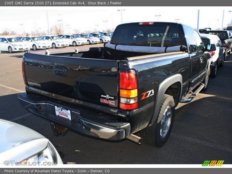 Onyx Black / Pewter 2005 GMC Sierra 1500 Z71 Extended Cab 4x4