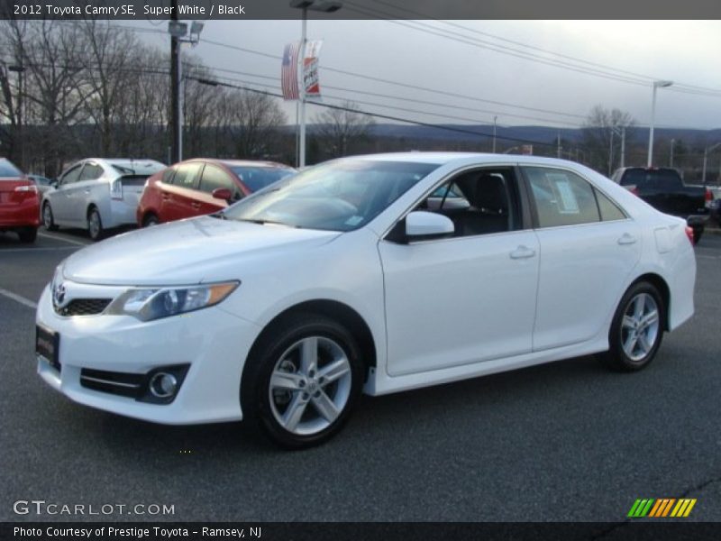 Super White / Black 2012 Toyota Camry SE