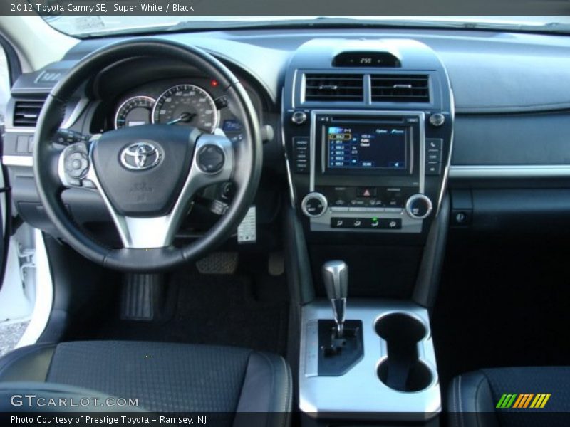 Super White / Black 2012 Toyota Camry SE