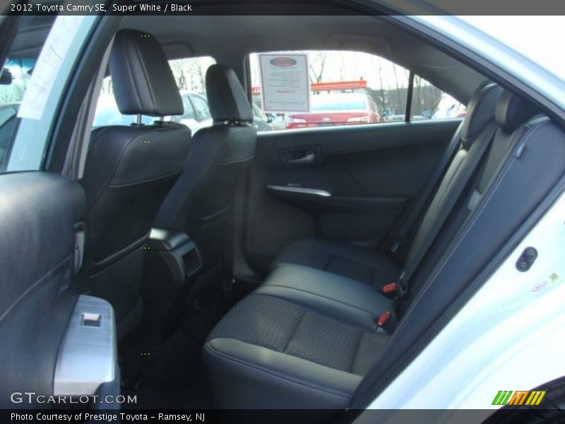 Super White / Black 2012 Toyota Camry SE