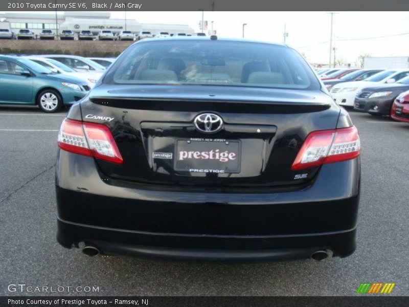 Black / Ash Gray 2010 Toyota Camry SE V6