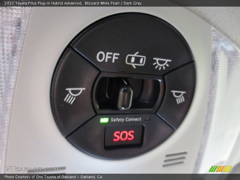 Controls of 2012 Prius Plug-in Hybrid Advanced