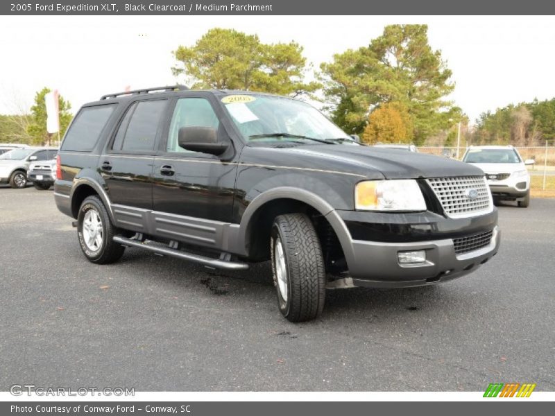 Black Clearcoat / Medium Parchment 2005 Ford Expedition XLT