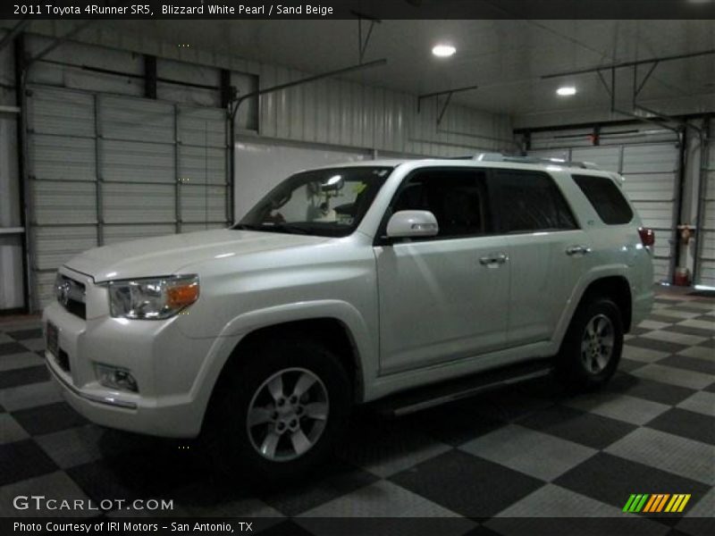 Blizzard White Pearl / Sand Beige 2011 Toyota 4Runner SR5