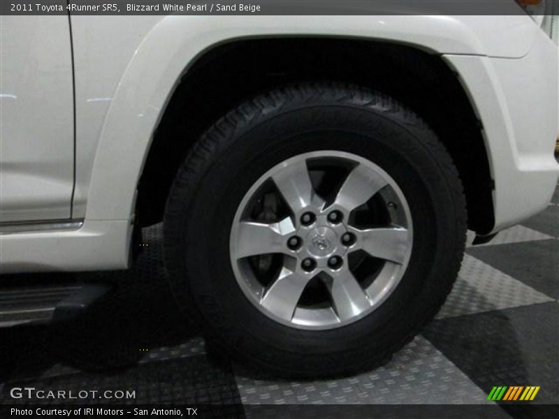Blizzard White Pearl / Sand Beige 2011 Toyota 4Runner SR5