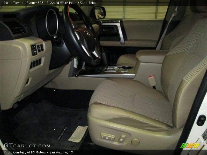 Blizzard White Pearl / Sand Beige 2011 Toyota 4Runner SR5