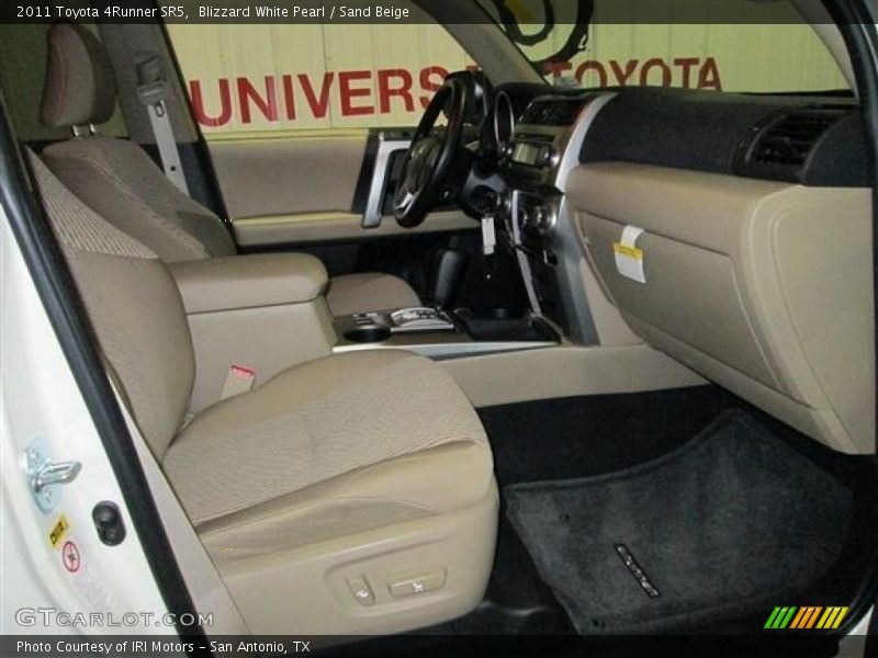 Blizzard White Pearl / Sand Beige 2011 Toyota 4Runner SR5