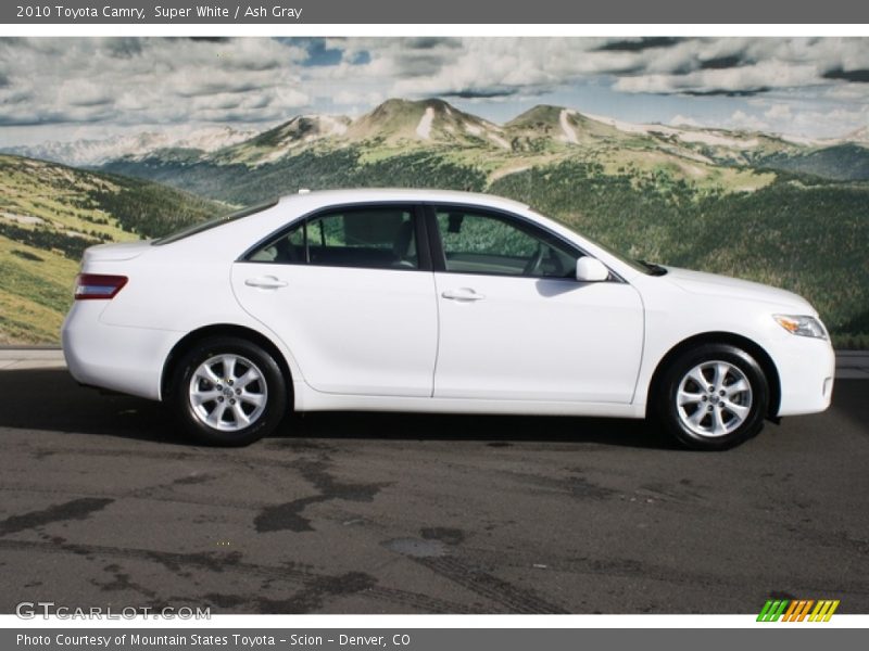Super White / Ash Gray 2010 Toyota Camry