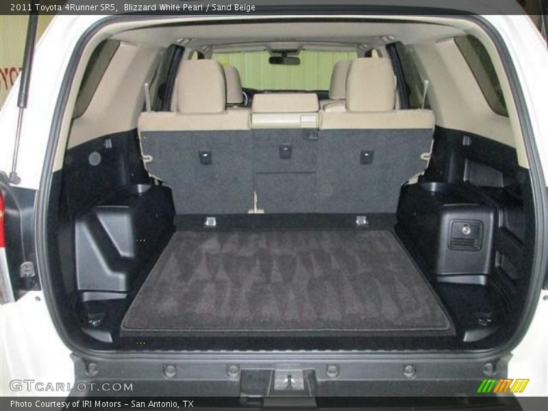 Blizzard White Pearl / Sand Beige 2011 Toyota 4Runner SR5