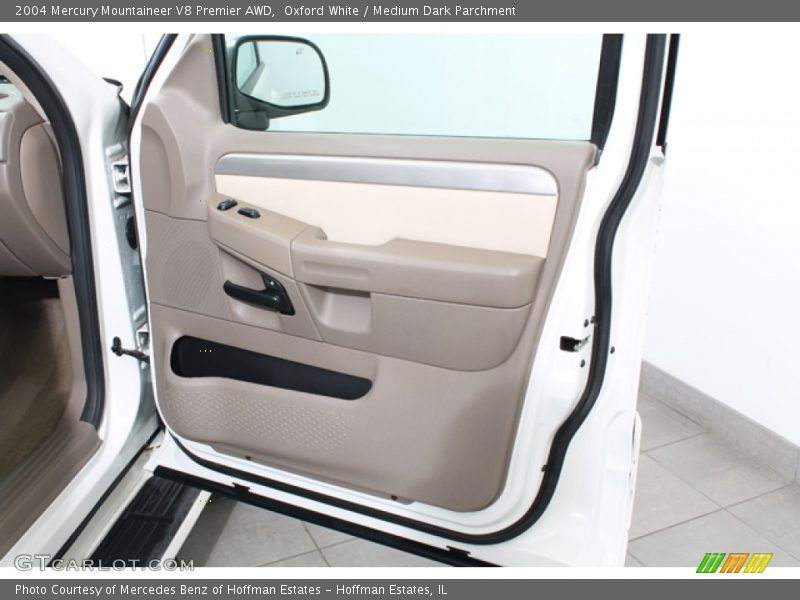 Oxford White / Medium Dark Parchment 2004 Mercury Mountaineer V8 Premier AWD