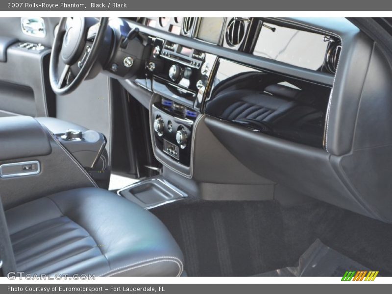 Black / Black 2007 Rolls-Royce Phantom