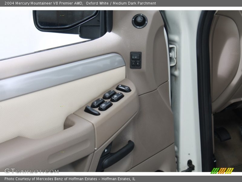 Oxford White / Medium Dark Parchment 2004 Mercury Mountaineer V8 Premier AWD