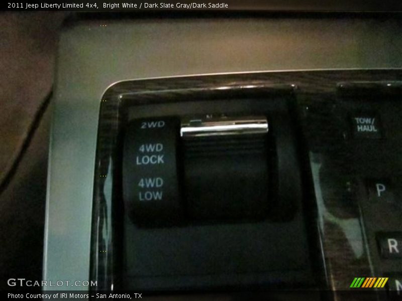 Bright White / Dark Slate Gray/Dark Saddle 2011 Jeep Liberty Limited 4x4