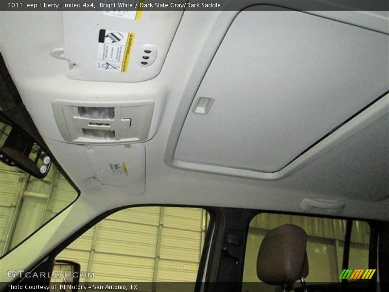 Bright White / Dark Slate Gray/Dark Saddle 2011 Jeep Liberty Limited 4x4