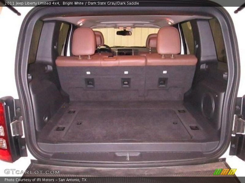 Bright White / Dark Slate Gray/Dark Saddle 2011 Jeep Liberty Limited 4x4