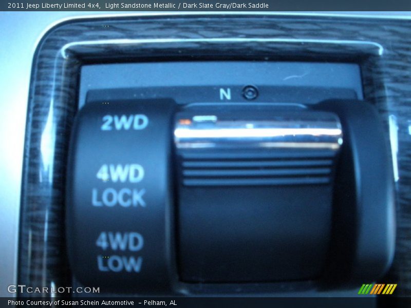 Light Sandstone Metallic / Dark Slate Gray/Dark Saddle 2011 Jeep Liberty Limited 4x4