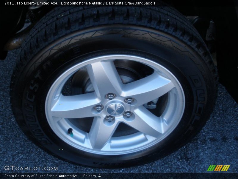 Light Sandstone Metallic / Dark Slate Gray/Dark Saddle 2011 Jeep Liberty Limited 4x4