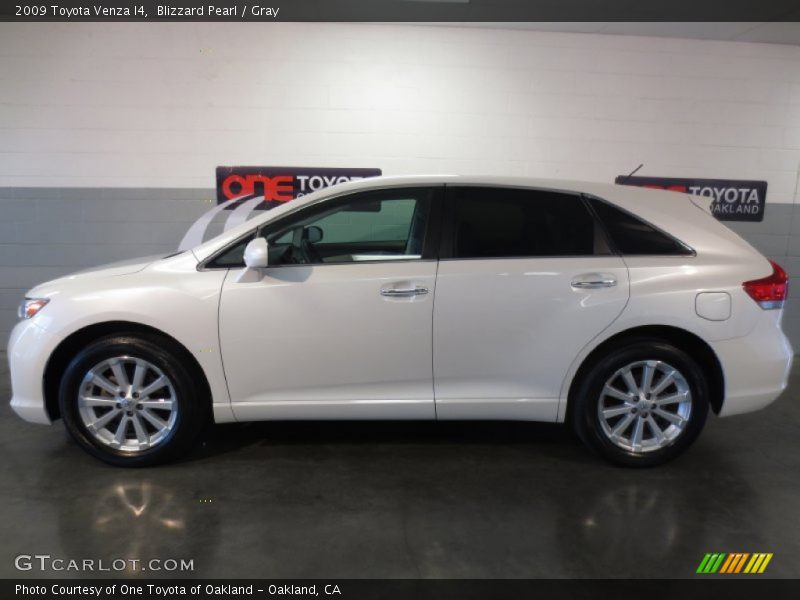 Blizzard Pearl / Gray 2009 Toyota Venza I4