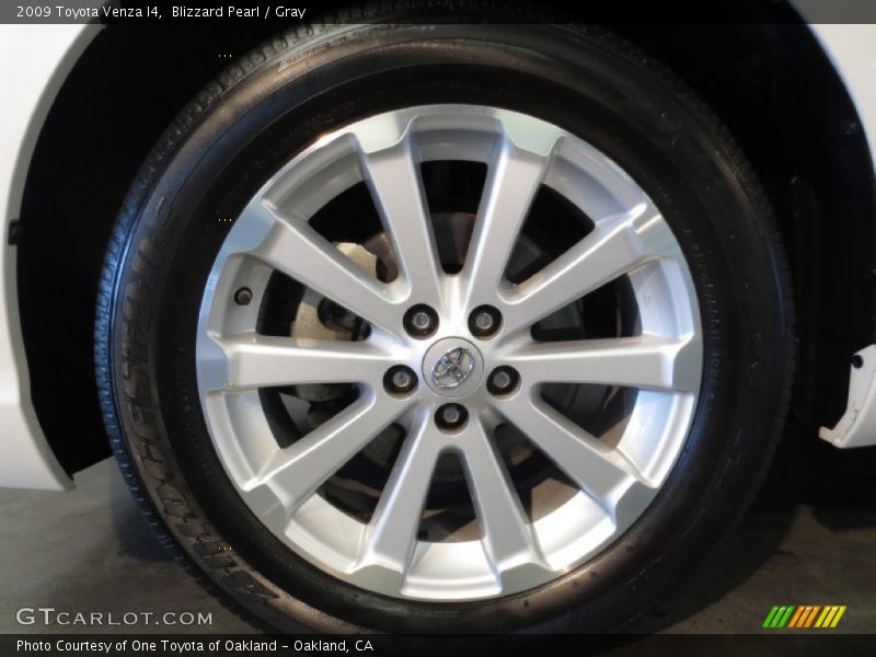 Blizzard Pearl / Gray 2009 Toyota Venza I4