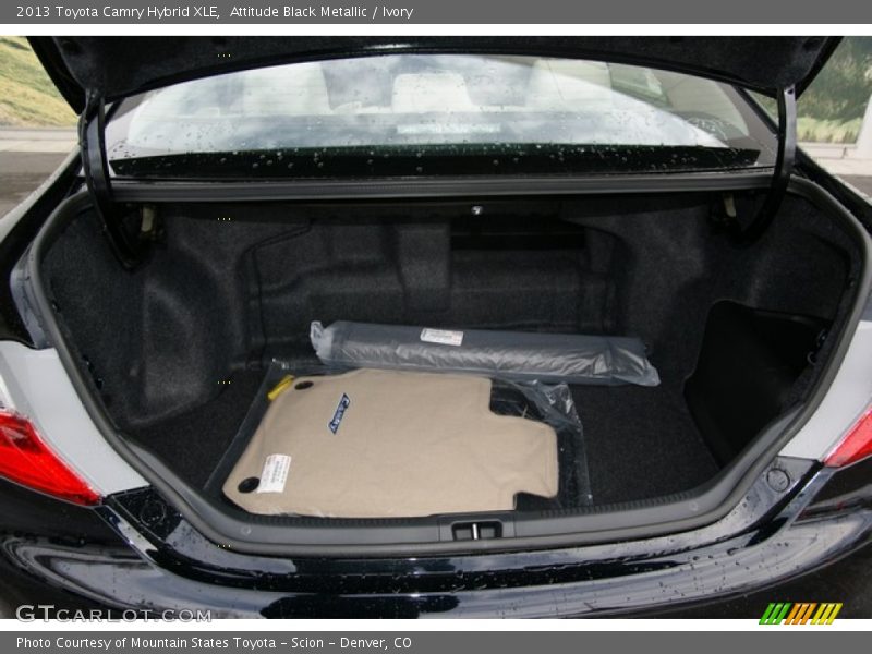 Attitude Black Metallic / Ivory 2013 Toyota Camry Hybrid XLE