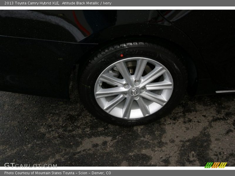 Attitude Black Metallic / Ivory 2013 Toyota Camry Hybrid XLE