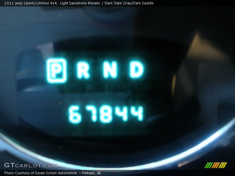 Light Sandstone Metallic / Dark Slate Gray/Dark Saddle 2011 Jeep Liberty Limited 4x4