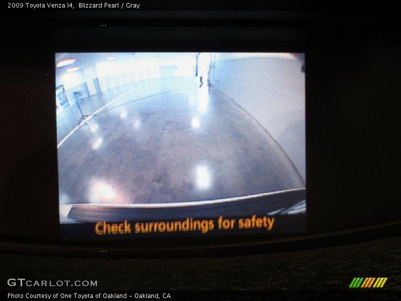 Blizzard Pearl / Gray 2009 Toyota Venza I4
