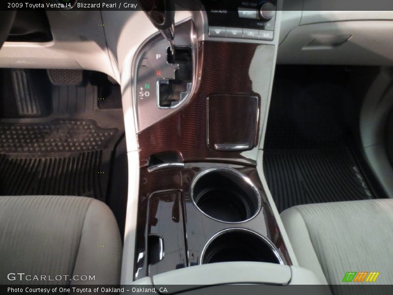 Blizzard Pearl / Gray 2009 Toyota Venza I4