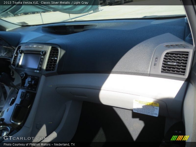 Classic Silver Metallic / Light Gray 2013 Toyota Venza XLE