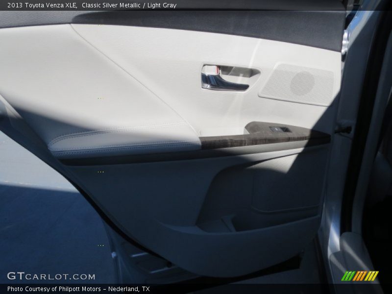 Classic Silver Metallic / Light Gray 2013 Toyota Venza XLE