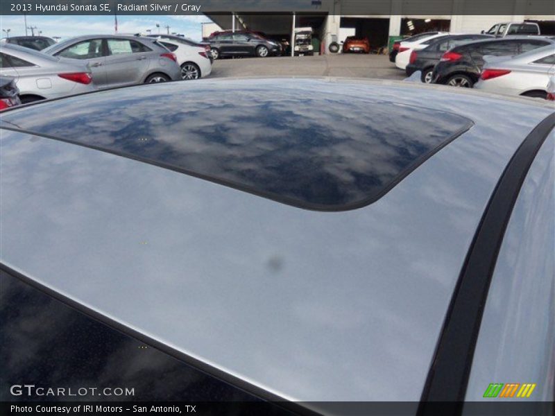 Radiant Silver / Gray 2013 Hyundai Sonata SE