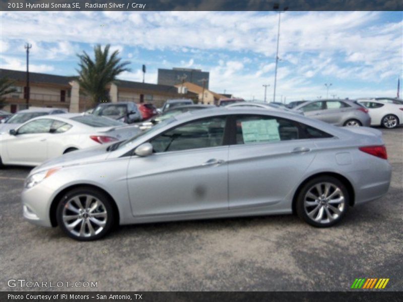 Radiant Silver / Gray 2013 Hyundai Sonata SE