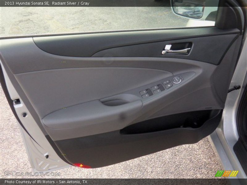 Radiant Silver / Gray 2013 Hyundai Sonata SE