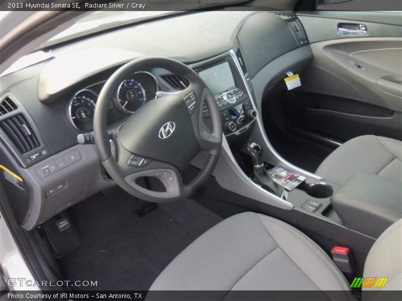 Radiant Silver / Gray 2013 Hyundai Sonata SE