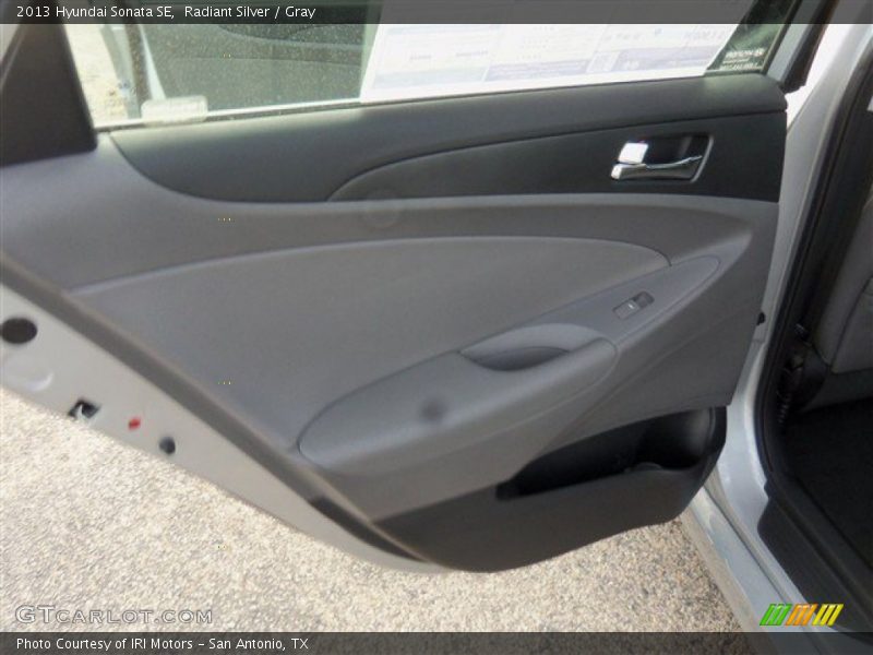 Radiant Silver / Gray 2013 Hyundai Sonata SE