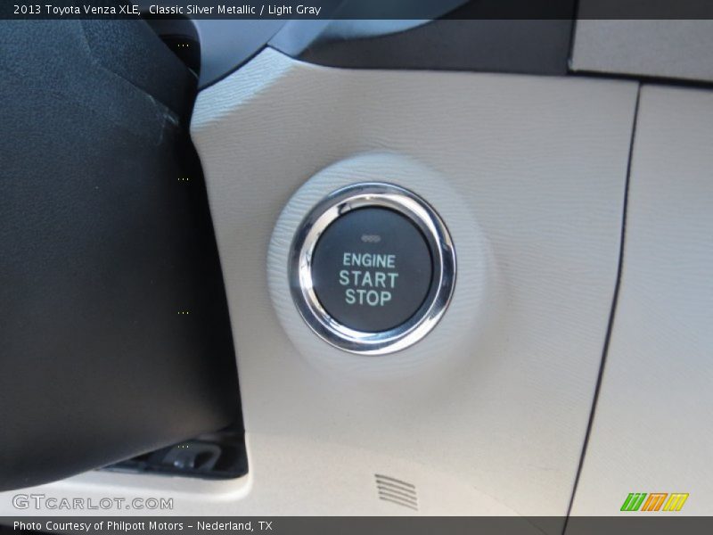 Classic Silver Metallic / Light Gray 2013 Toyota Venza XLE
