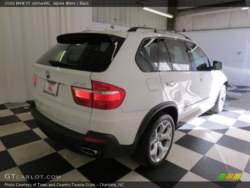 Alpine White / Black 2009 BMW X5 xDrive48i