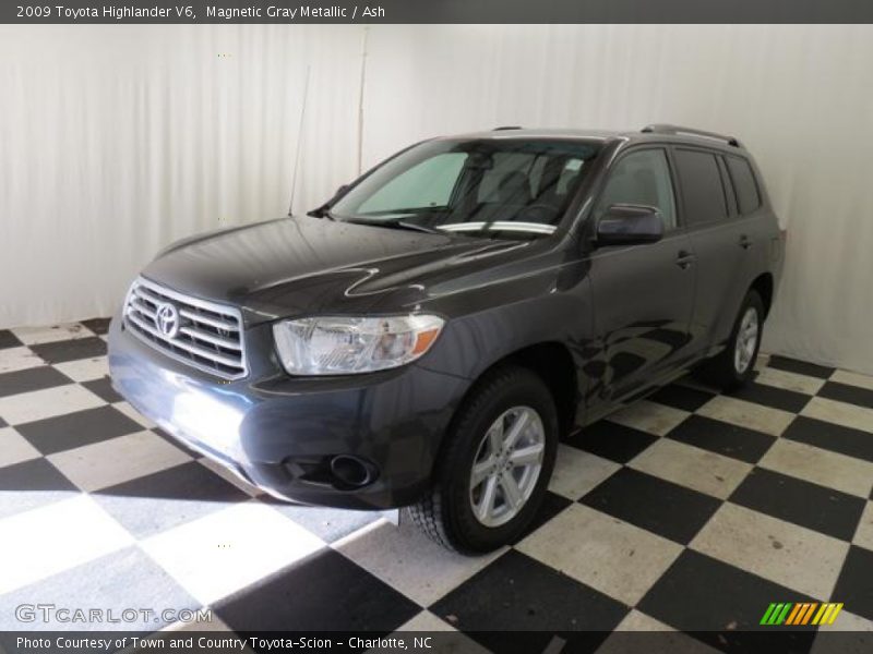 Magnetic Gray Metallic / Ash 2009 Toyota Highlander V6