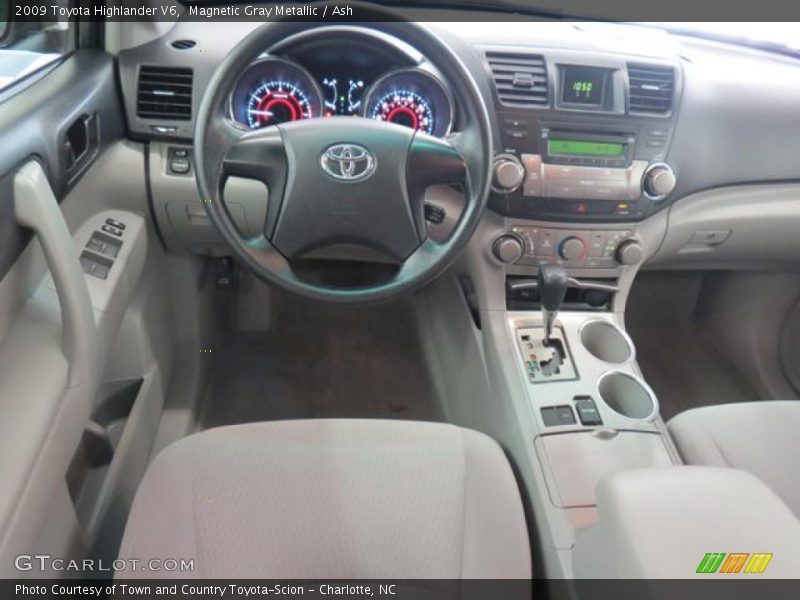 Magnetic Gray Metallic / Ash 2009 Toyota Highlander V6